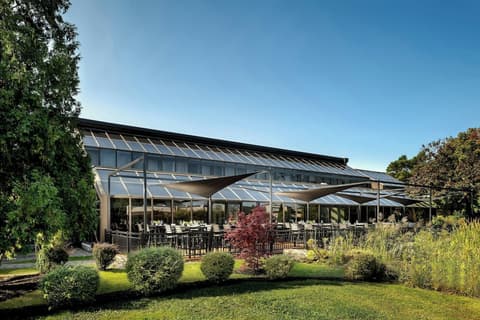 Sheraton Montreal Airport Hotel, Restaurant