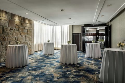 Sheraton Montreal Airport Hotel, Banquet hall