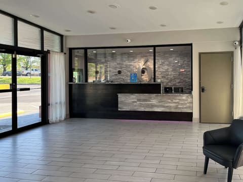 Motel 6 Raleigh, NC – Downtown South, Lobby