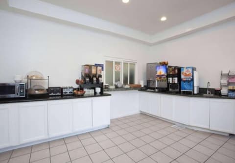 Capri Suites Anaheim