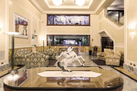Doria Grand Hotel, Lobby