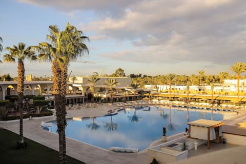 Pyramids Park Resort Cairo