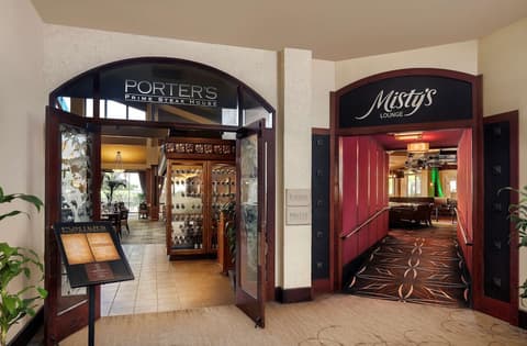 DoubleTree by Hilton Ontario Airport