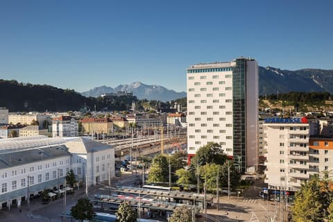 Austria Trend Europa Salzburg, Exterior