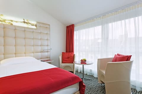 St Gotthard Hotel, Room