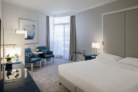 Beach Rotana, Room