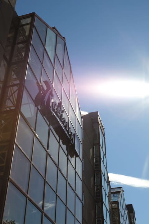 Radisson Blu Royal Garden Hotel, Exterior