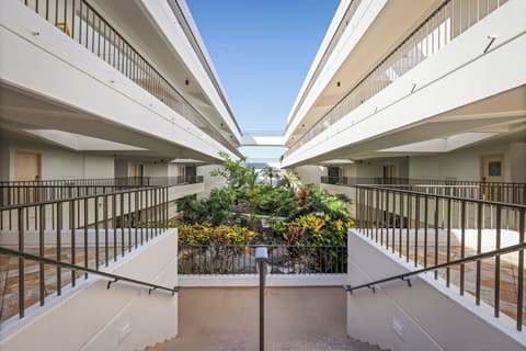 Royal Sea Cliff Kona by OUTRIGGER, Lobby