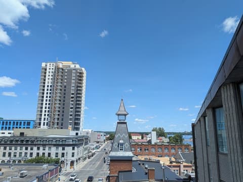 Confederation Place - Hotel