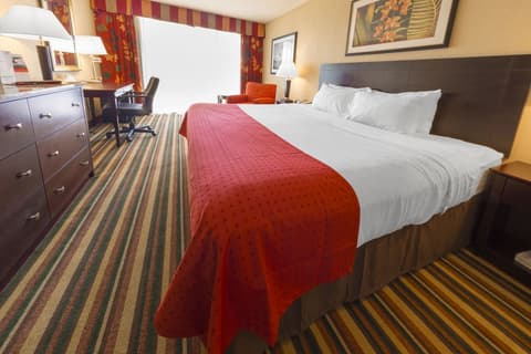 Holiday Inn & Suites Orlando SW - Celebration Area by IHG, Room