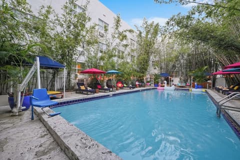 Catalina Hotel & Beach Club