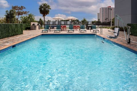 TRU by Hilton Miami Airport South Blue Lagoon, FL, Pool
