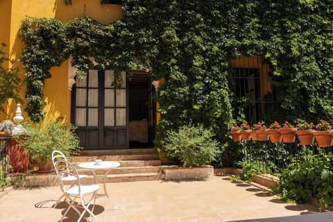 Las Casas de la Judería, Sevilla Historic City Center