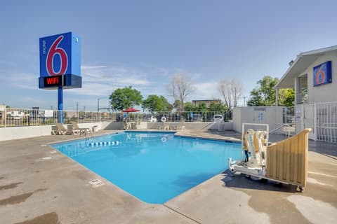 Motel 6 – Lakewood, CO