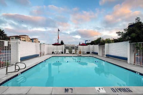 Super 8 by Wyndham Santa Clara