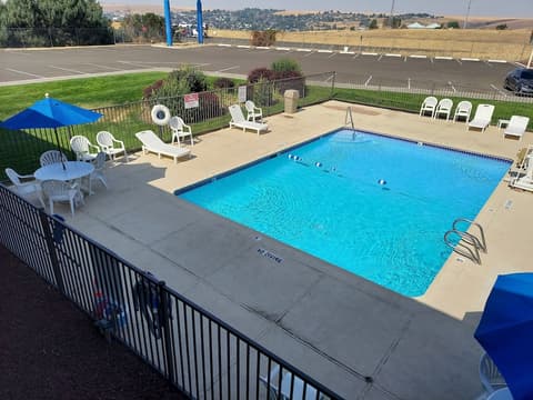 Motel 6 Pendleton, OR, Outdoor pool