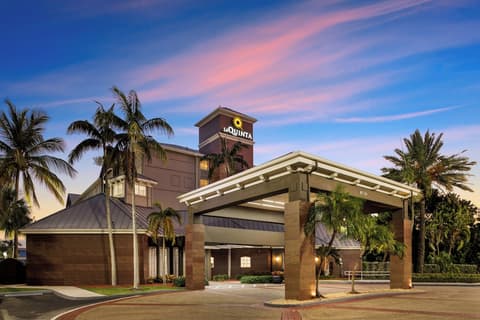 La Quinta Inn & Suites by Wyndham Miami Airport West