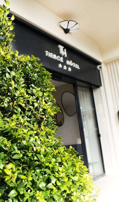 Tiercé Hotel