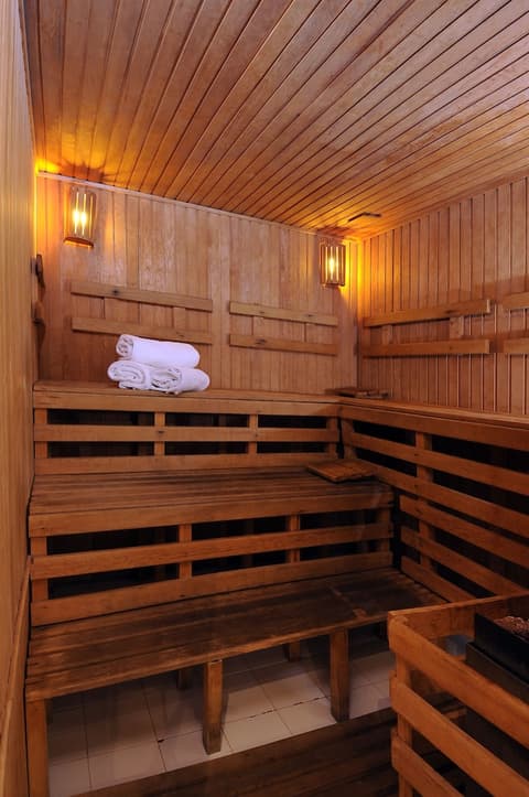 Windsor Hotel And Tower, Sauna