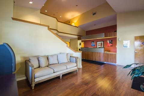 Motel 6 Indianapolis, IN - Airport