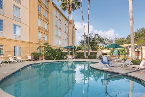 La Quinta Inn & Suites by Wyndham Orlando Airport
