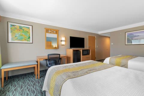 Best Western Plus Executive Court Inn & Conference Center, Room