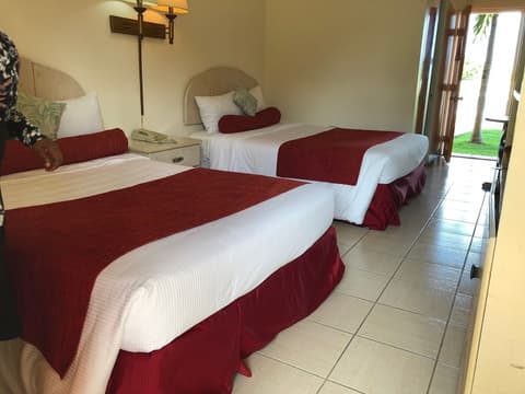 Point Salines Hotel, Room