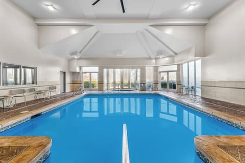 Spark by Hilton Salt Lake City Central, Indoor pool