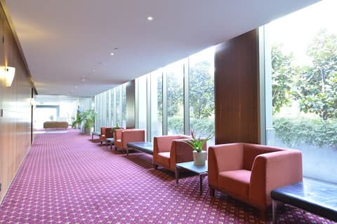 Seasons Botanic Gardens, Lobby