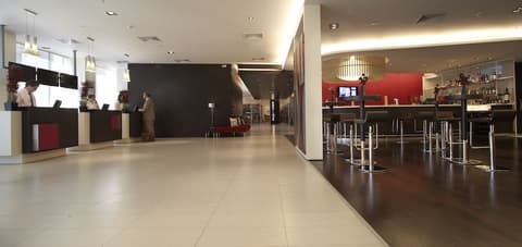 Novotel Athenes, Reception
