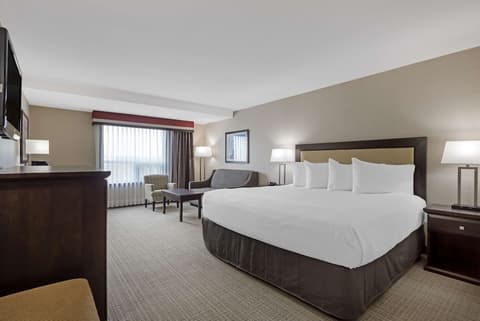 Best Western Plus Port O'Call Hotel