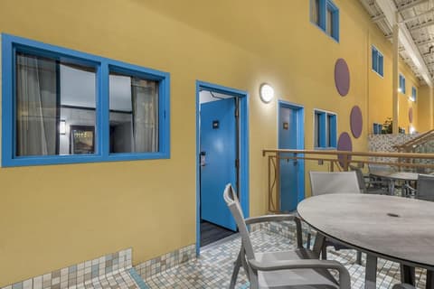 Best Western Plus Port O'Call Hotel