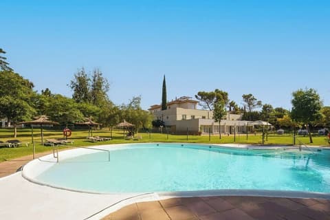 Crisol Jardines de Córdoba, Pool