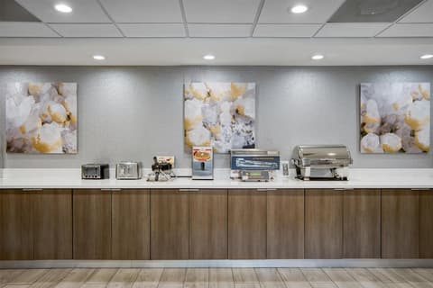 SureStay Plus Hotel by Best Western Chicago Lombard