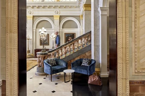 The Clermont London, Victoria