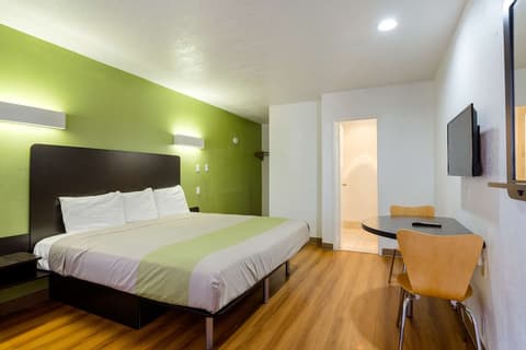 Motel 6 Santa Fe, NM - Downtown, Room