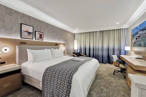 Best Western Plus Sunset Plaza Hotel