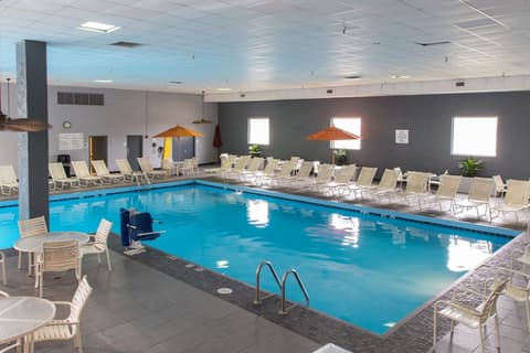 Best Western Plus Strongsville Cleveland, Indoor pool