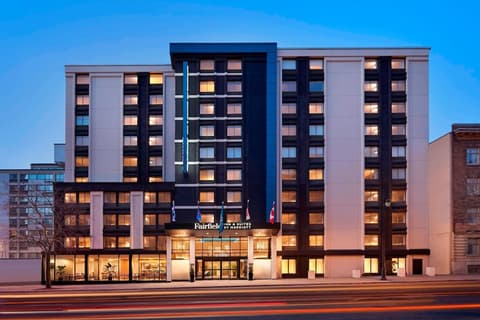 Fairfield by Marriott Montreal Downtown, Exterior