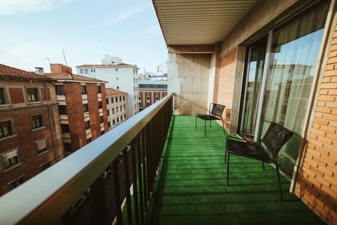 Barceló León Conde Luna, Room