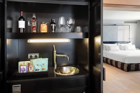 Melia Madrid Princesa, Minibar