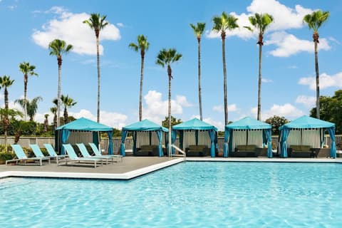 DoubleTree by Hilton Orlando Airport, Pool