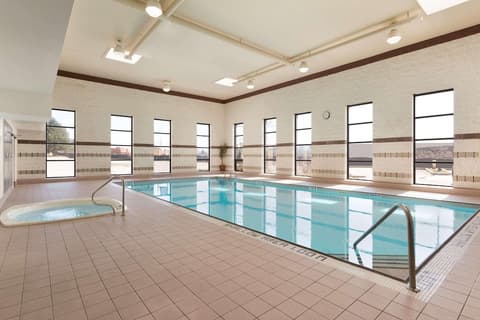 Park Inn By Radisson Toronto - Markham, Pool