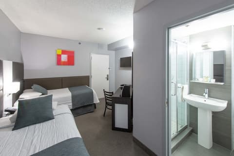 Travelodge Hotel by Wyndham Montreal Centre