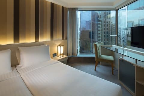 The Royal Pacific Hotel & Towers