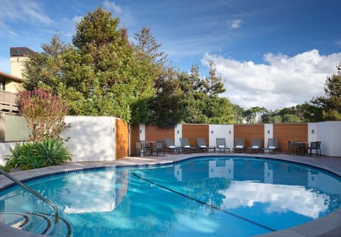 Hotel Abrego, Outdoor pool