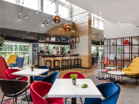 Mercure Budapest Castle Hill, Miscellaneous