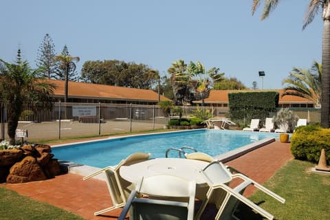 Hospitality Geraldton, SureStay Collection by Best Western, Pool