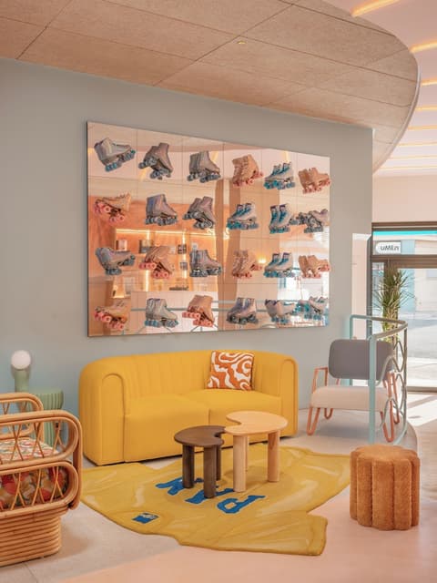 Nice Pam Hotel, Lobby sitting area