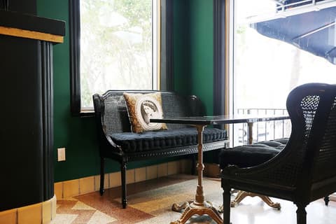 Cavalier Hotel South Beach, Lobby sitting area